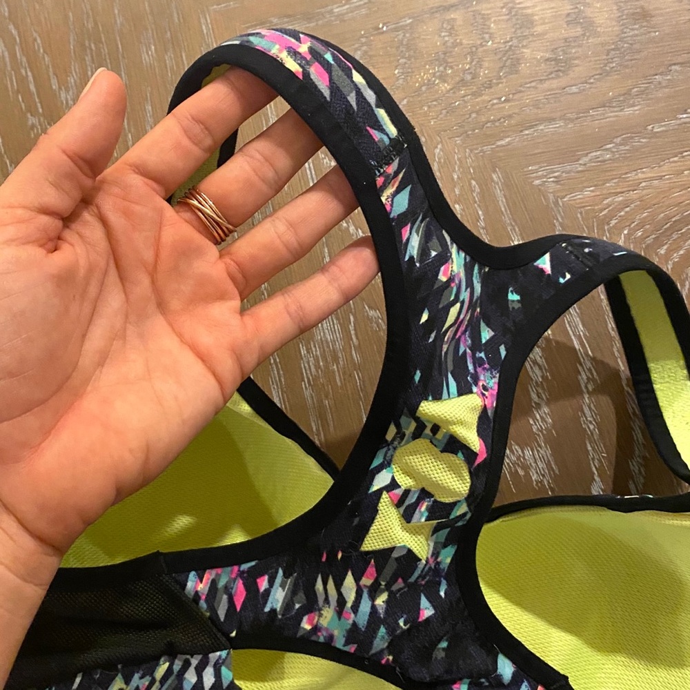 Multicolored VS Sports Bra - Picture 5 of 5